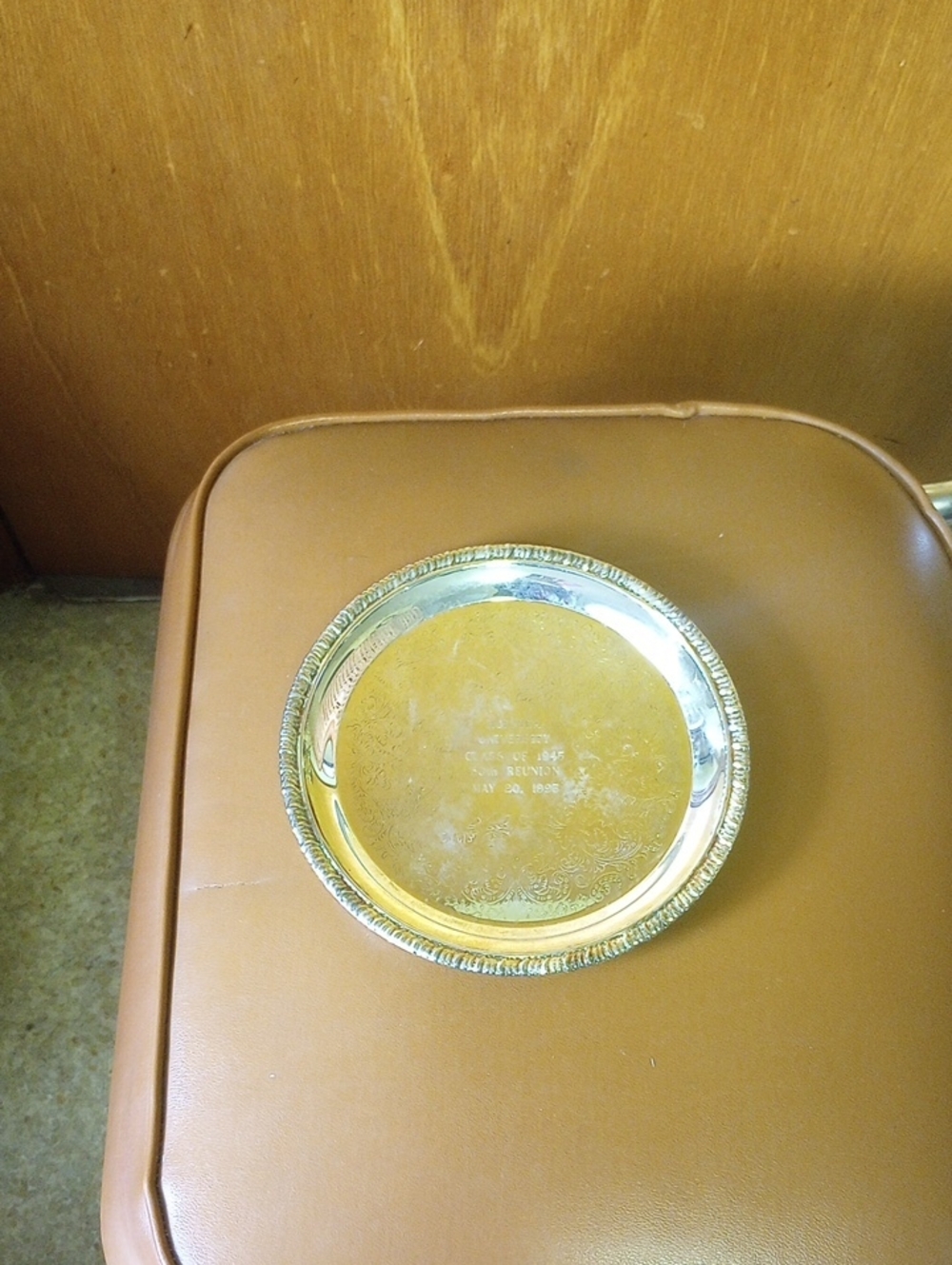 RARE Engraved Hofstra University Class of 1945 Silver Plated 8 Inch Round Tray - Picture 2 of 5